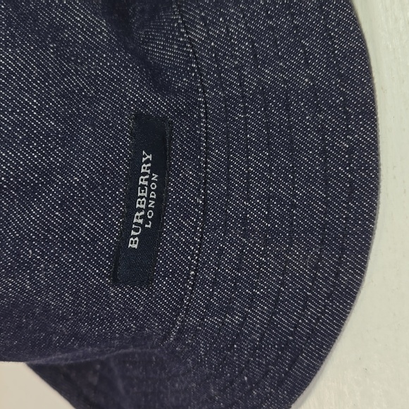 Burberry Nova Check & Denim Reversible Bucket Hat - Picture 10 of 13